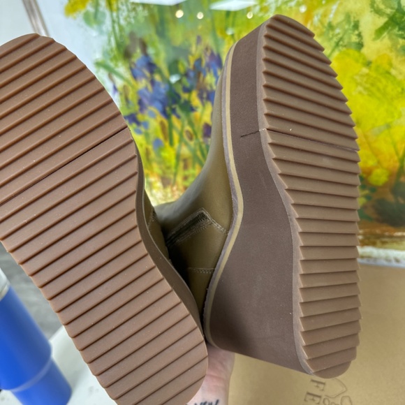 Naked Feet Wedge Boot - Picture 5 of 6